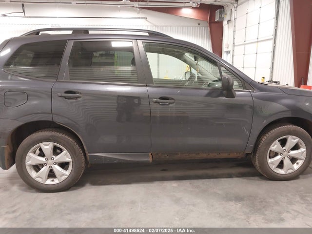 Subaru Forester 2.5i Premium 2016 JF2SJADC1GH469885 Image 13