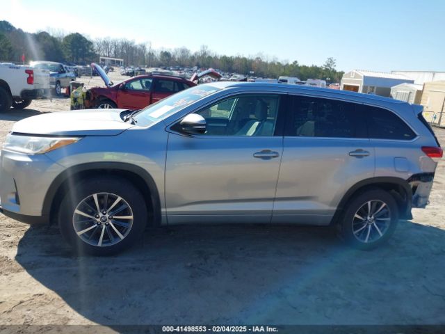 5TDJZRFH3JS538976 Toyota Highlander Xle