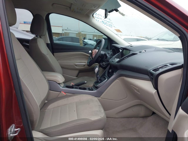 1FMCU9GX3EUA45535 Ford ESCAPE SE