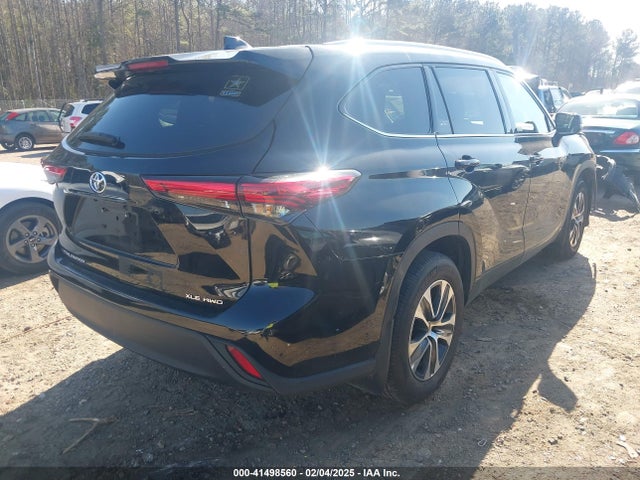 5TDGZRBH4NS215445 Toyota Highlander Xle