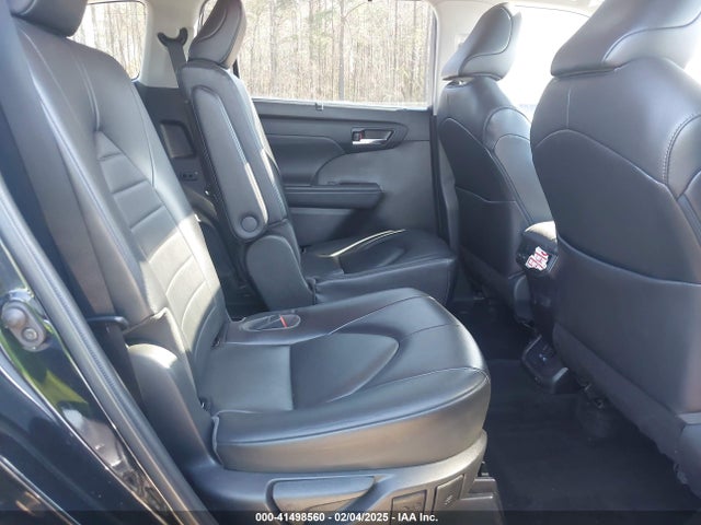 5TDGZRBH4NS215445 Toyota Highlander Xle