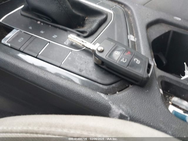 3VV1B7AX2KM039970 Volkswagen Tiguan 2.0t S