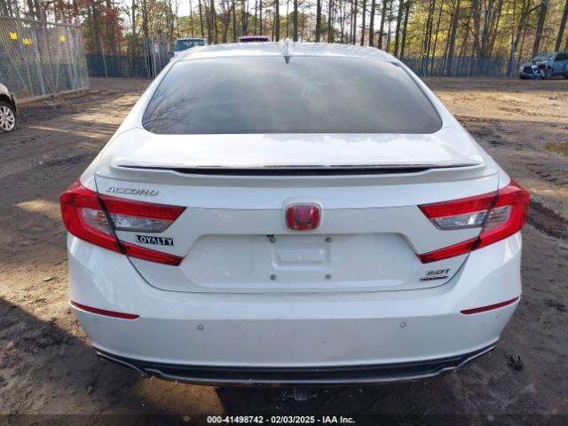 1HGCV2F91JA028192 Honda Accord Touring 2.0t