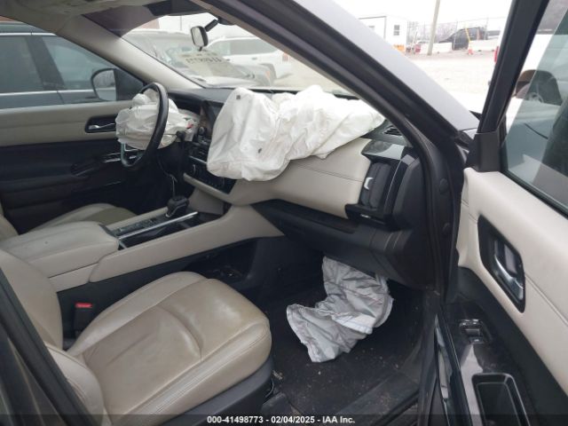 5N1DR3BB1NC216710 Nissan Pathfinder Sv 2wd