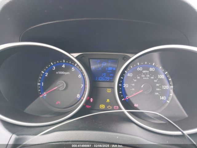 KM8JT3AF6FU025479 Hyundai TUCSON GLS