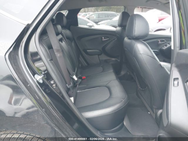 KM8JT3AF6FU025479 Hyundai TUCSON GLS