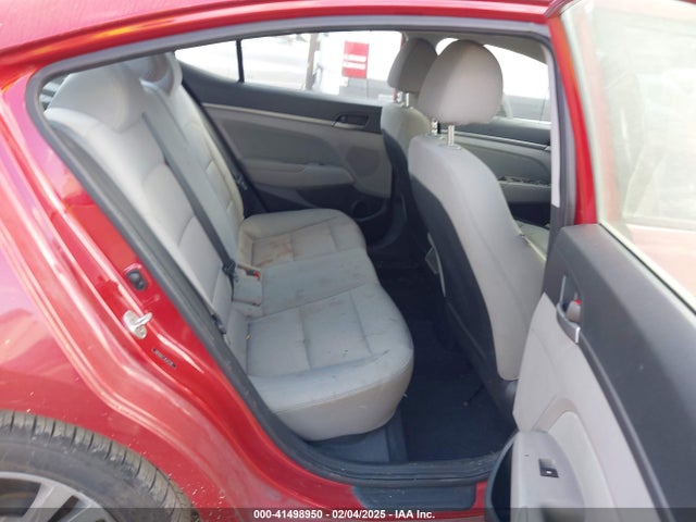 5NPD84LF7JH242208 Hyundai ELANTRA SEL
