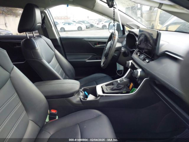 2T3C1RFV4PC239432 Toyota Rav4 Xle Premium