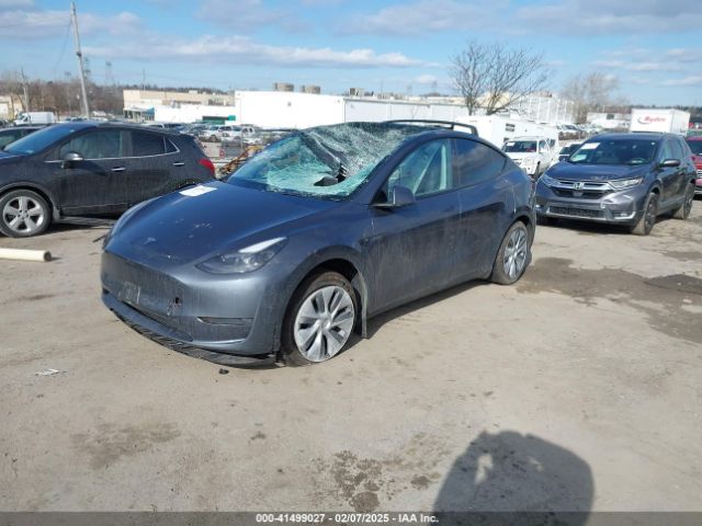 7SAYGDEE2PF853377 Tesla Model Y