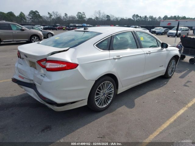 3FA6P0LU8ER224215 Ford Fusion Hybrid Se