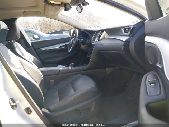 3PCAJ5M3XKF111873 Infiniti Qx50 Essential