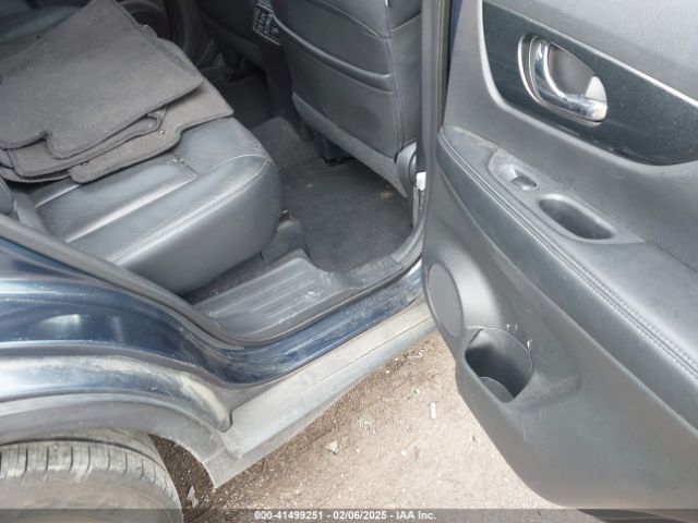 5N1AT2MT9FC771667 Nissan Rogue Sl