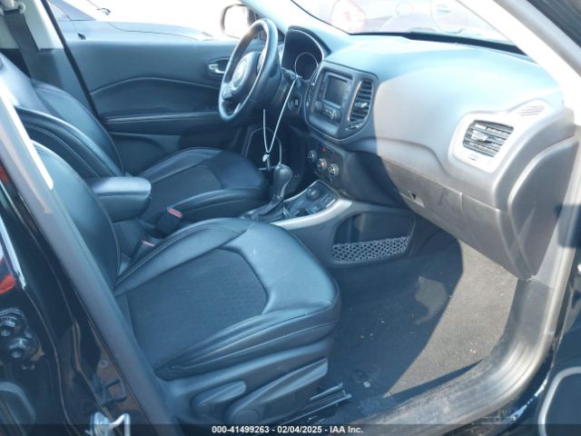 3C4NJDBB8HT679989 Jeep New Compass Latitude 4x4