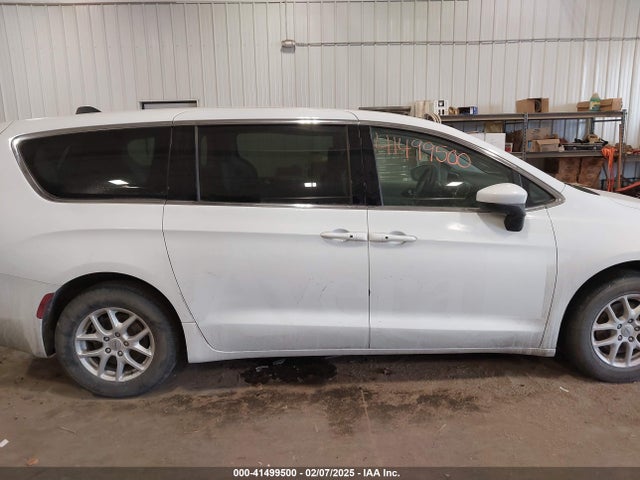 Chrysler Voyager Lx 2022 2C4RC1CG6NR103403 Image 13