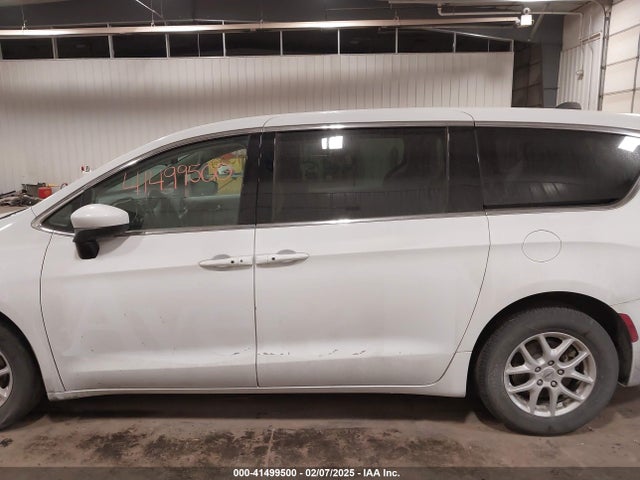 Chrysler Voyager Lx 2022 2C4RC1CG6NR103403 Image 14
