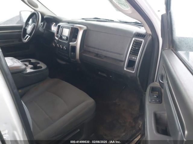 1C6RR7GG5JS353095 RAM 1500 Slt  4x4 6'4 Box