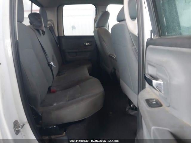 1C6RR7GG5JS353095 RAM 1500 Slt  4x4 6'4 Box