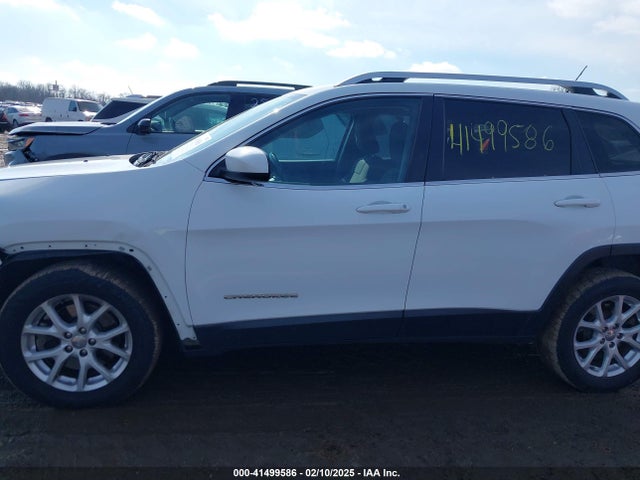Jeep Cherokee Latitude 2015 1C4PJLCS8FW643051 Image 14