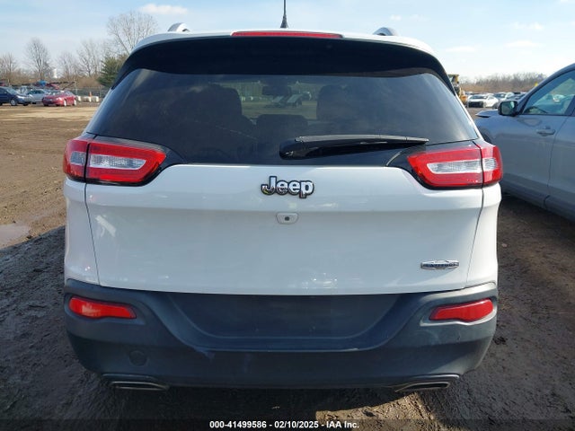 Jeep Cherokee Latitude 2015 1C4PJLCS8FW643051 Image 16
