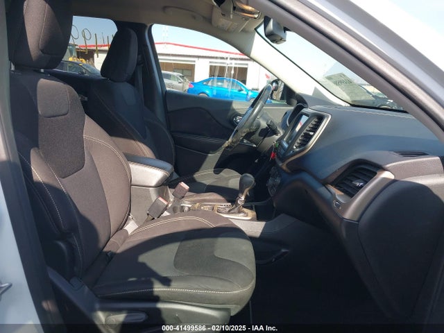Jeep Cherokee Latitude 2015 1C4PJLCS8FW643051 Image 5