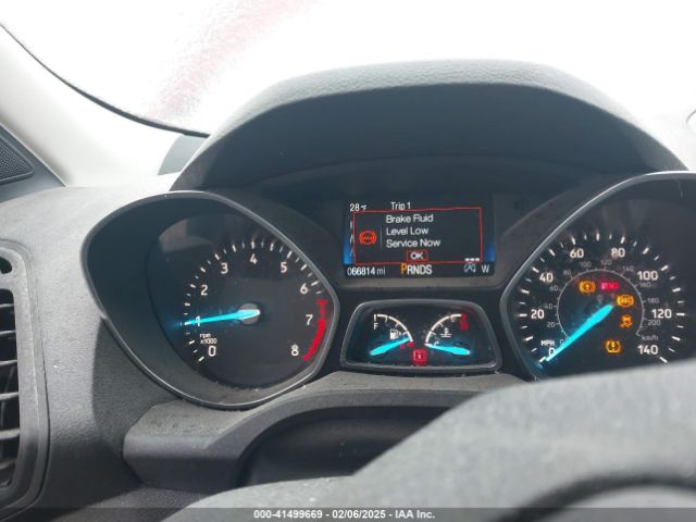 1FMCU0GD3JUC28526 Ford ESCAPE SE