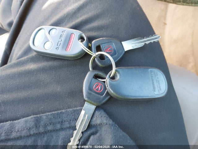 41499870 :رقم المزاد ، 19UUA5645XA042031 vin ، 1999 Acura Tl 3.2 مزاد بيع