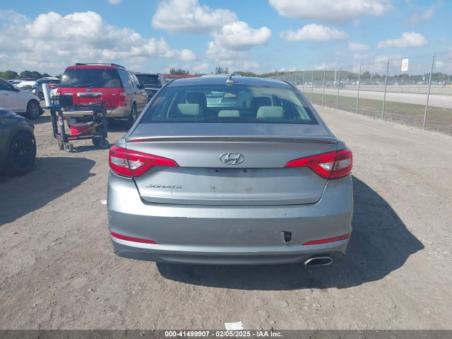 Hyundai SONATA SE 2016 5NPE24AF5GH287472 Image 17