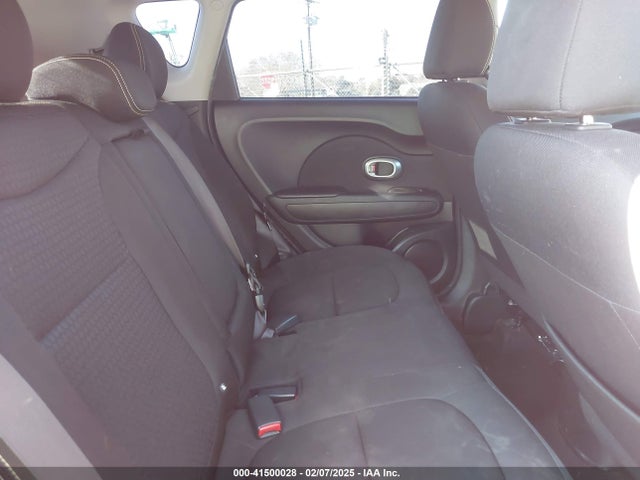 KIA SOUL + 2015 KNDJP3A56F7781926 Image 8
