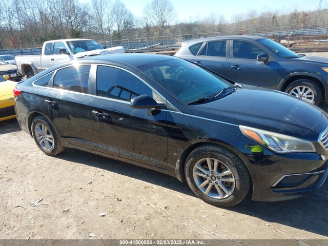 Hyundai SONATA SE 2017 5NPE24AF9HH499602 Image 13