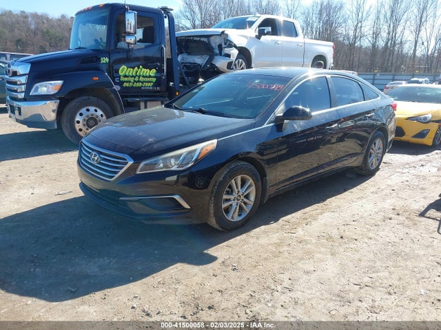 Hyundai SONATA SE 2017 5NPE24AF9HH499602 Image 2