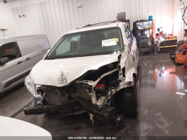 5TDYK3DCXFS553554 Toyota Sienna Xle/limited