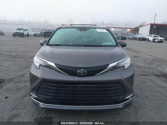 5TDYRKEC6MS048404 Toyota SIENNA XLE