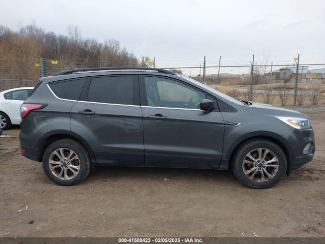 1FMCU0HD3JUA71031 Ford ESCAPE SEL