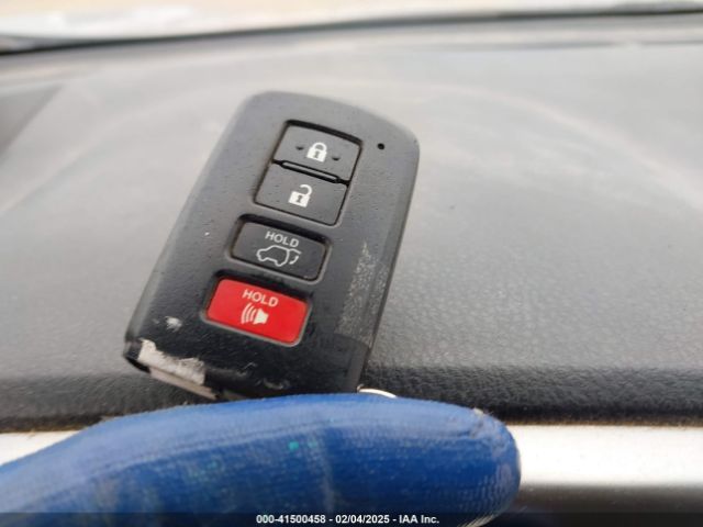 JTMWFREV6JJ208901 Toyota Rav4 Adventure/xle
