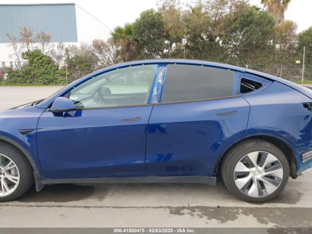 7SAYGAEE3NF573141 Tesla Model Y Long Range Dual Motor All-wheel Drive
