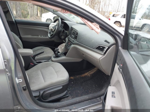Hyundai ELANTRA SE 2017 5NPD74LF4HH091597 Image 5