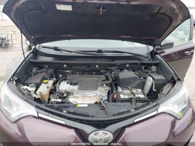 2T3BFREV6HW658462 Toyota RAV4 LE