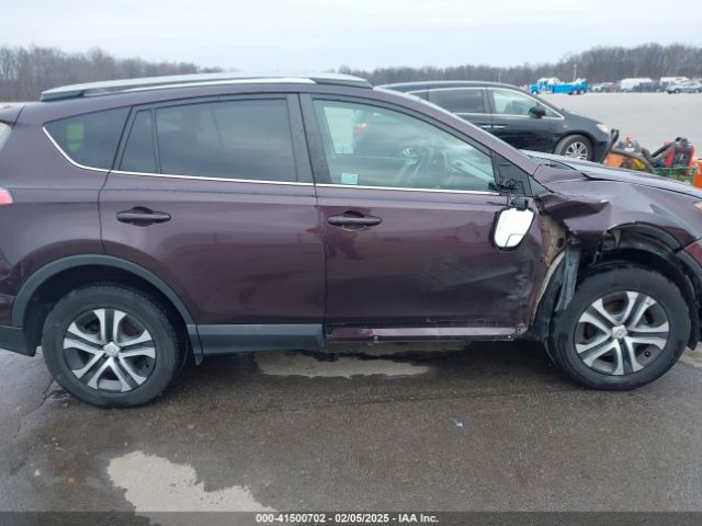 2T3BFREV6HW658462 Toyota RAV4 LE