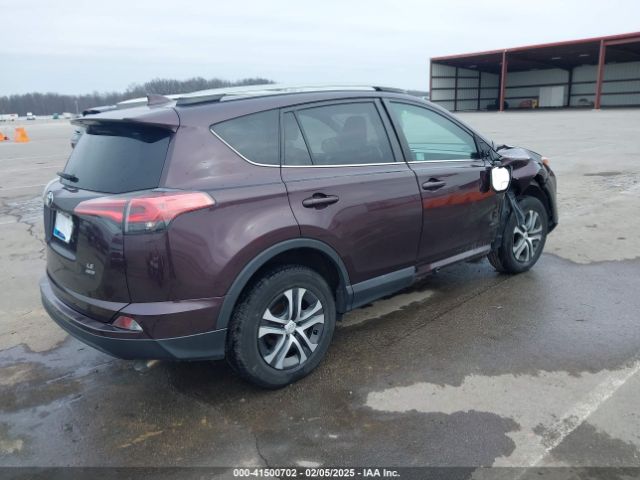 2T3BFREV6HW658462 Toyota RAV4 LE