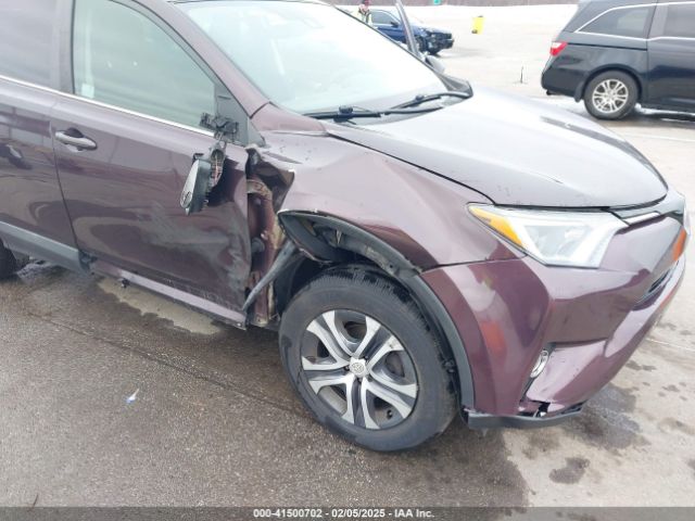 2T3BFREV6HW658462 Toyota RAV4 LE
