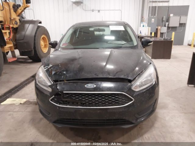 1FADP3K22GL263814 Ford FOCUS SE