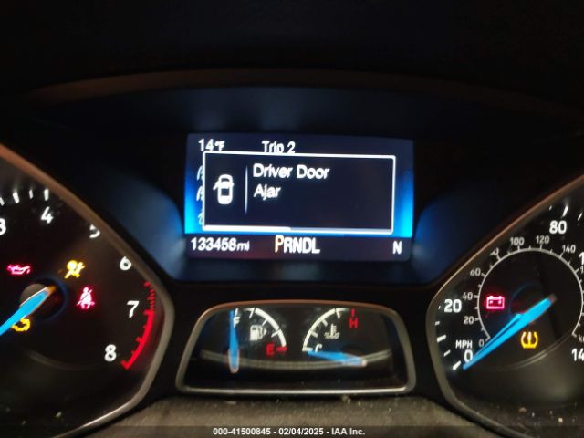 1FADP3K22GL263814 Ford FOCUS SE