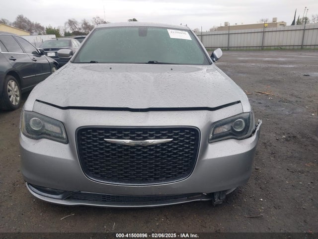 Chrysler 300 300s 2018 2C3CCABG5JH214178 Image 12