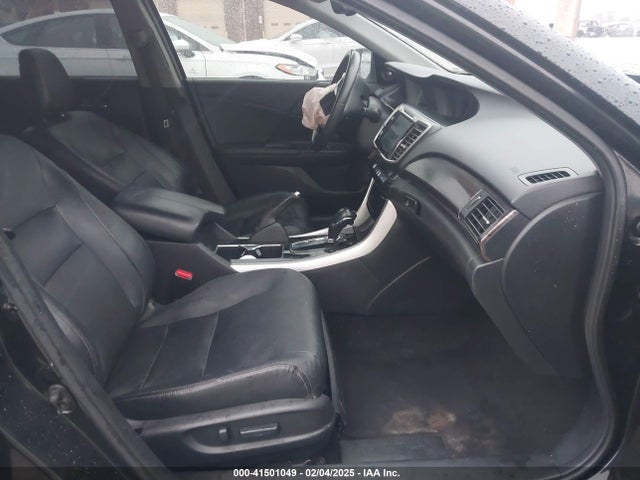 1HGCR3F96GA020561 Honda Accord Touring