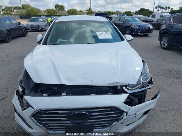 5NPE24AF1KH758199 Hyundai SONATA SE