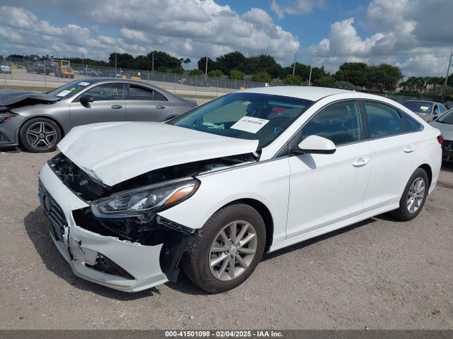 5NPE24AF1KH758199 Hyundai SONATA SE