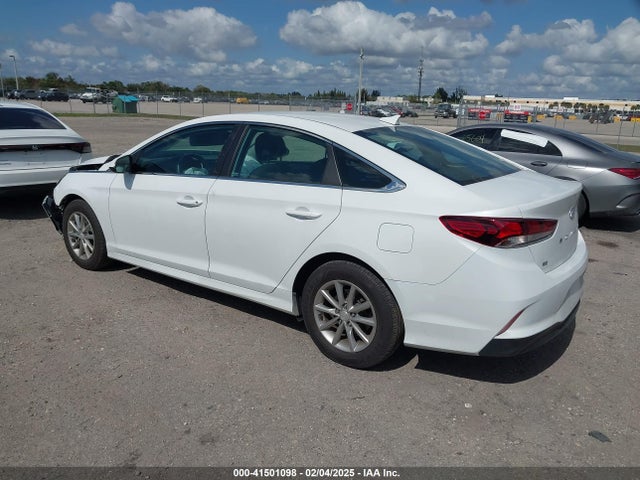 5NPE24AF1KH758199 Hyundai SONATA SE