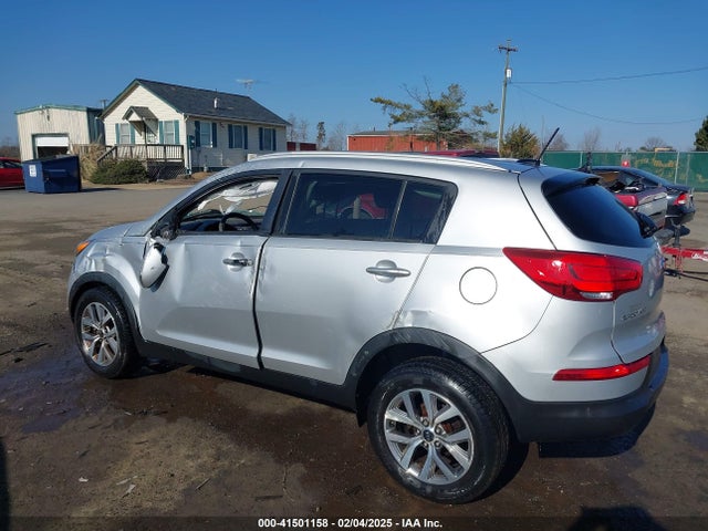KIA Sportage Lx 2015 KNDPB3AC5F7729937 Image 3