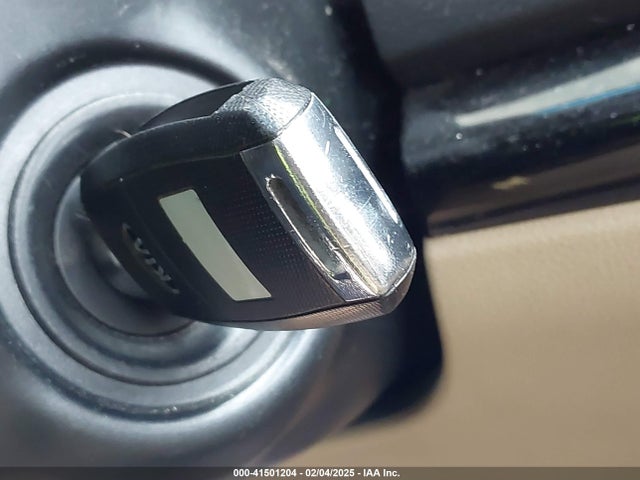 KIA SEDONA LX 2016 KNDMB5C1XG6101342 Image 11