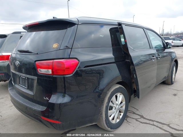 KIA SEDONA LX 2016 KNDMB5C1XG6101342 Image 4